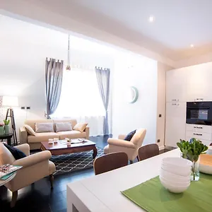 Rent In - Iv Novembre Appartement